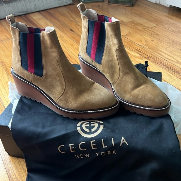 CECELIA NEW YORK - GEMMA SLIP ON LOW WEDGE BOOT NUTELLA - Picture 7 of 9